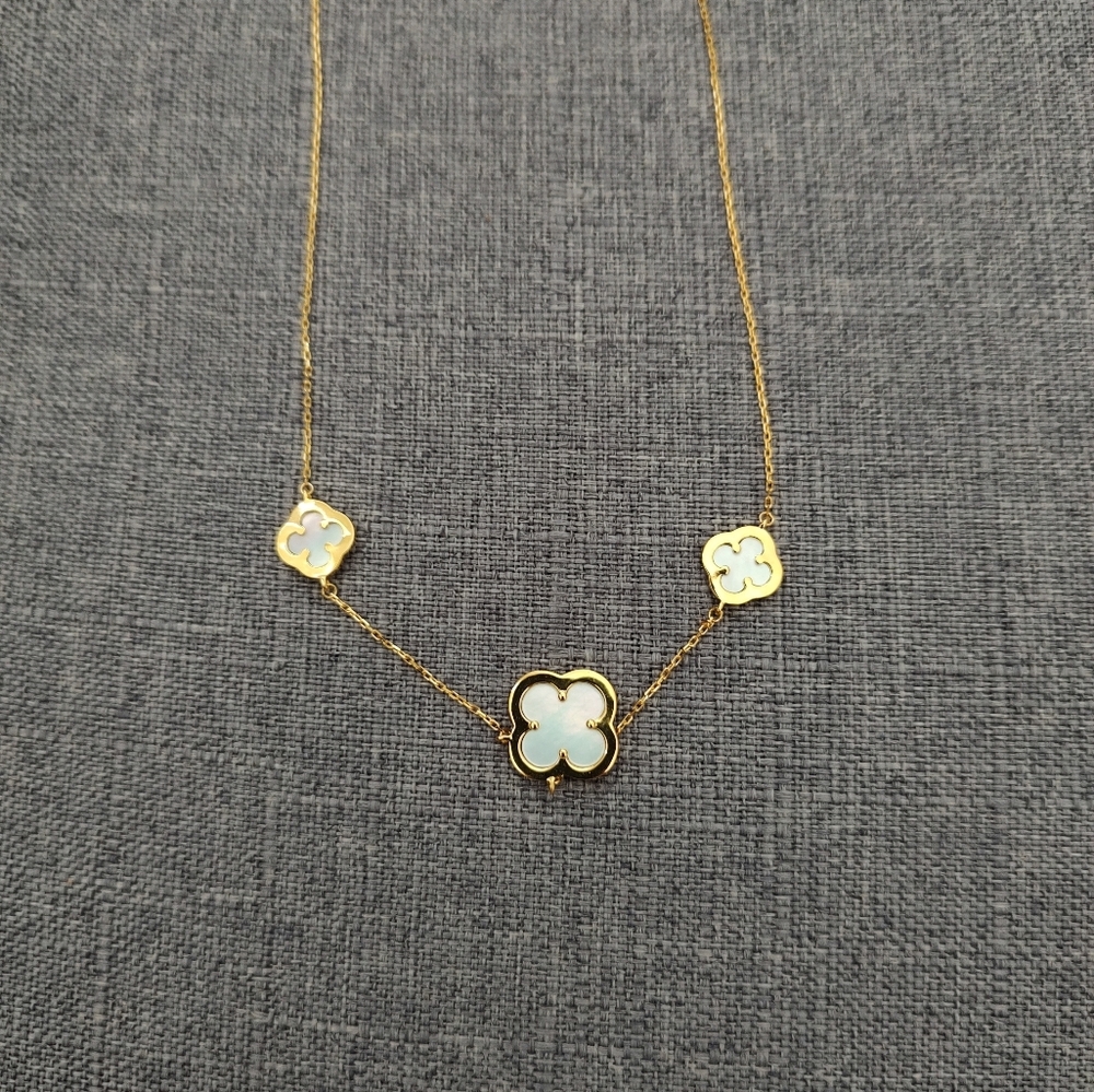 Rachel Zoe White Clover Necklace 18K Gold Plated Sterling NWT - Picture 4 of 5
